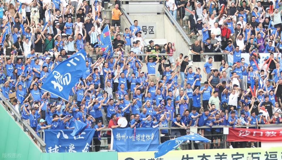 关于球队阵容调整消息曝光，球迷期待新风貌的信息