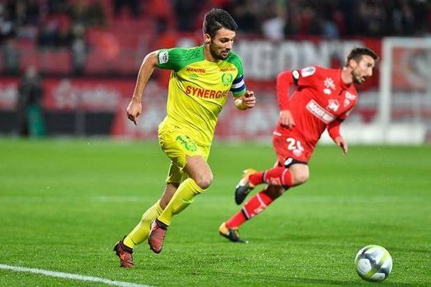 包含亚眠抢分成功，法甲保级形势明朗的词条