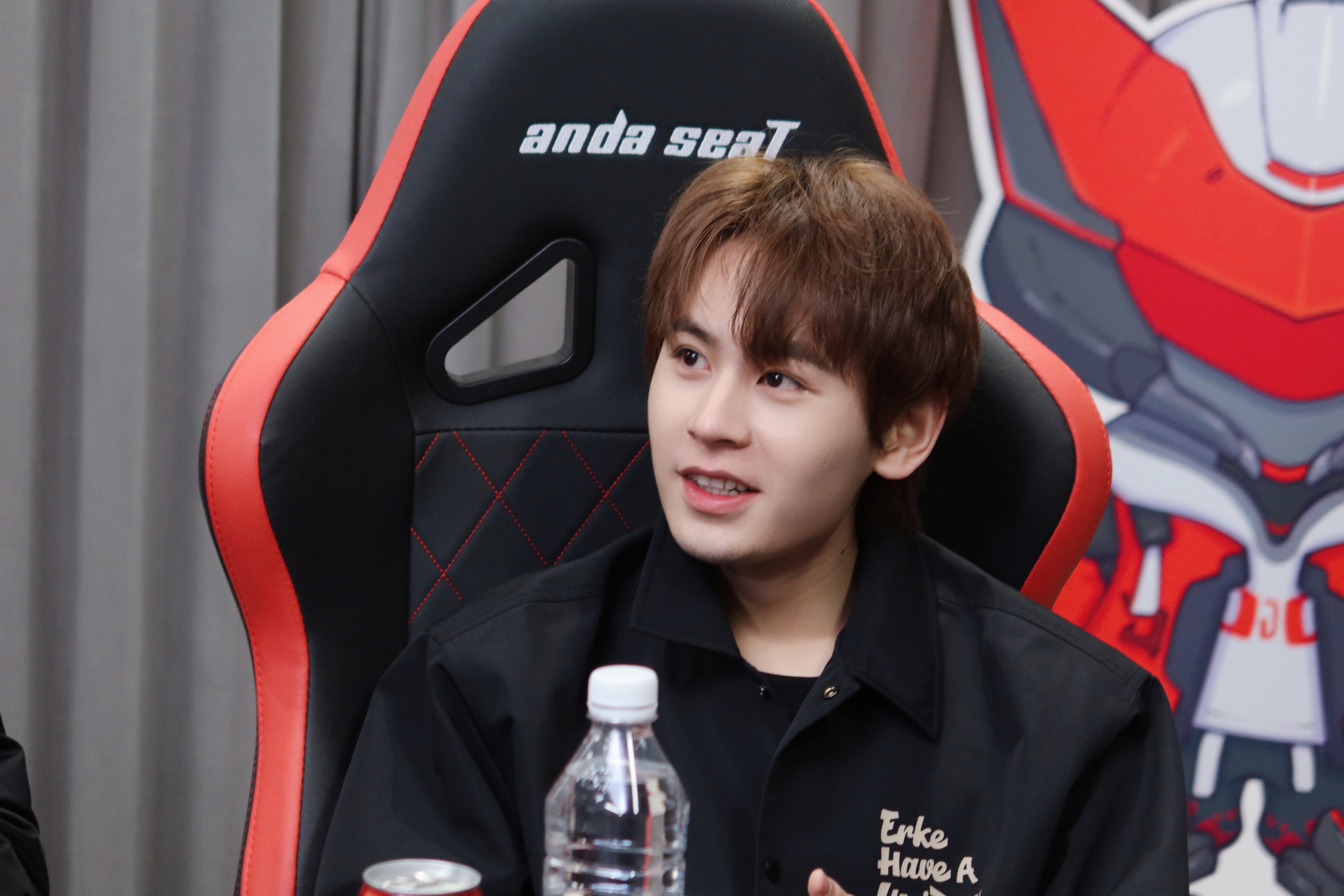 JDG碾压HLE,Chovy关键团战开团秒人强强对话成都决赛之夜,让粉丝疯狂欢呼的简单介绍 JDG碾压HLE,Chovy关键团战开团秒人强强对话成都决赛之夜,让粉丝疯狂欢呼的简单介绍