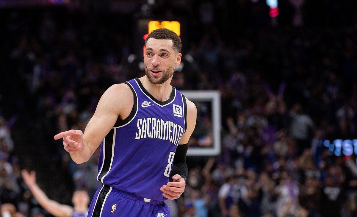 开云体育官方网站-骑士队球星拉文受伤，球队季后赛希望减少