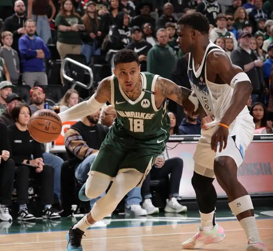 雄鹿队主帅喊话球员提高防守反击 雄鹿队主帅喊话球员提高防守反击