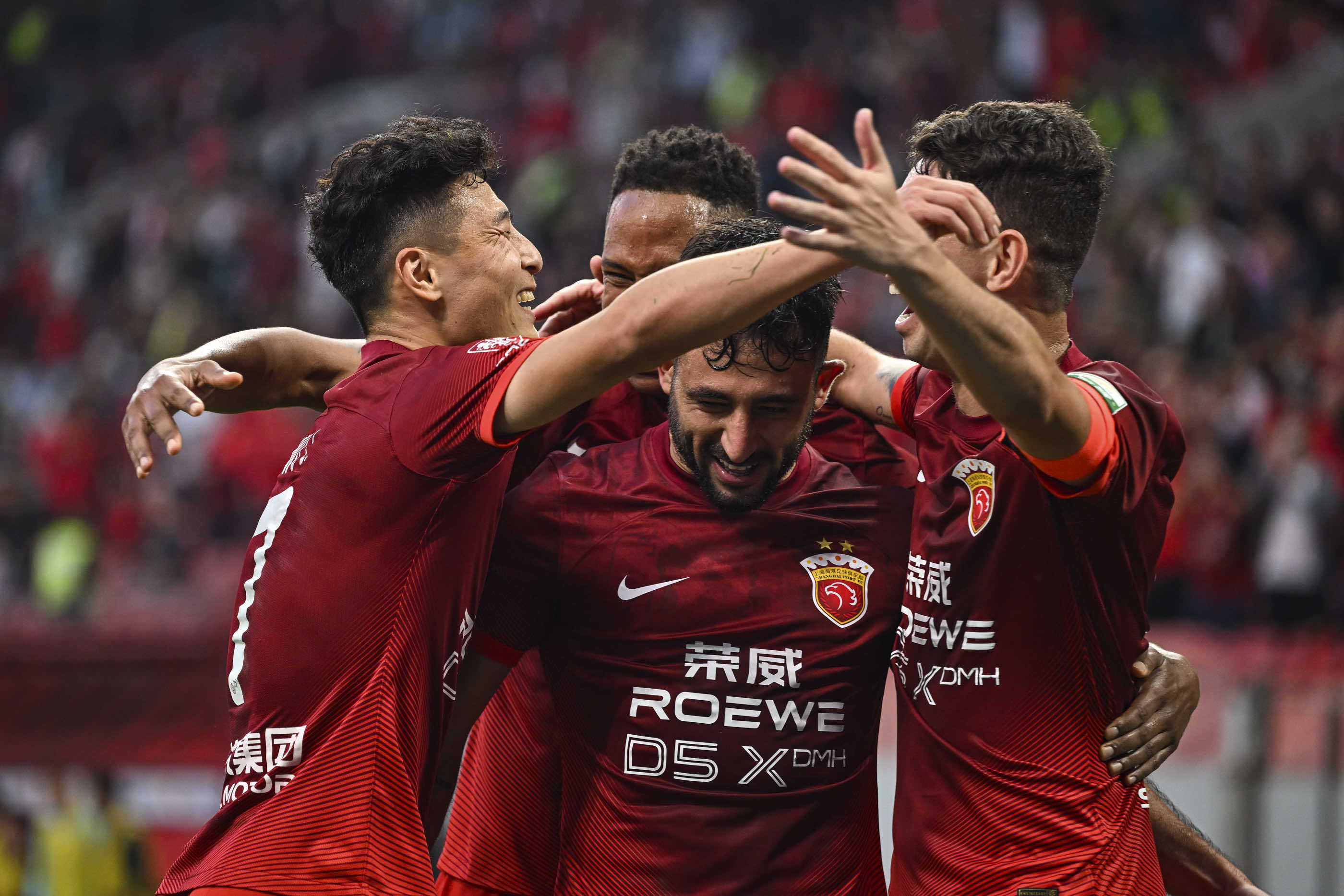 中超联赛战罢一轮,球队整体表现亮眼 中超联赛战罢一轮,球队整体表现亮眼