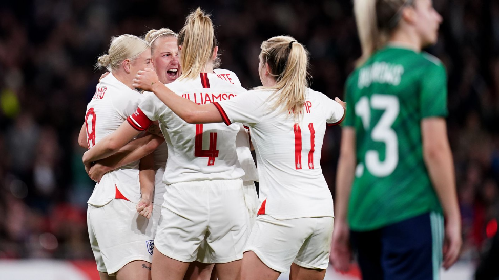 英格兰队在客场挑战北爱尔兰队 英格兰队在客场挑战北爱尔兰队