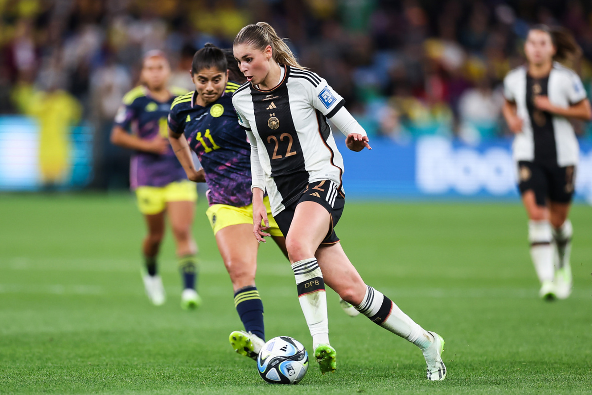 开云体育官网-哥伦比亚女足表现抢眼，实现晋级