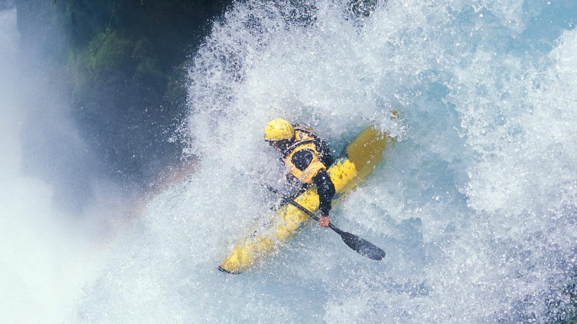 双线狂飙，绿茵闪电战与羽坛王权，一场关于统治力的平行交响